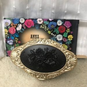 Anna Sui Compact Makeup Palette
